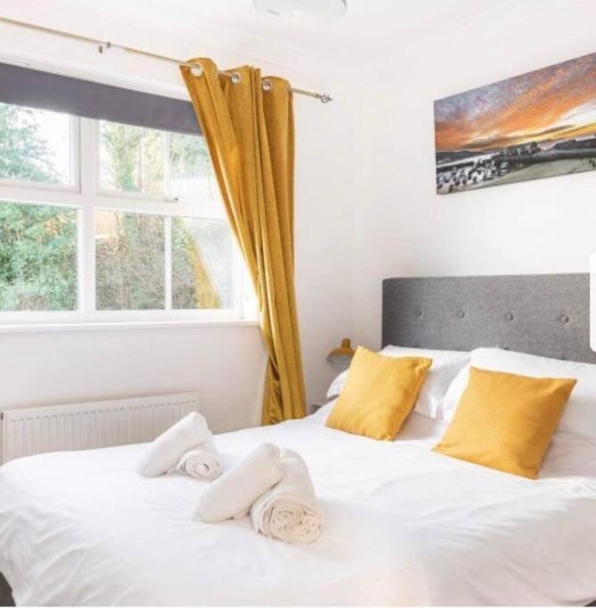 ליים ריג'יס Beautiful Large Property, Sleeps 9 Walking Distance To The Sea , Beaches And Restaurants Fantastic Interior מראה חיצוני תמונה